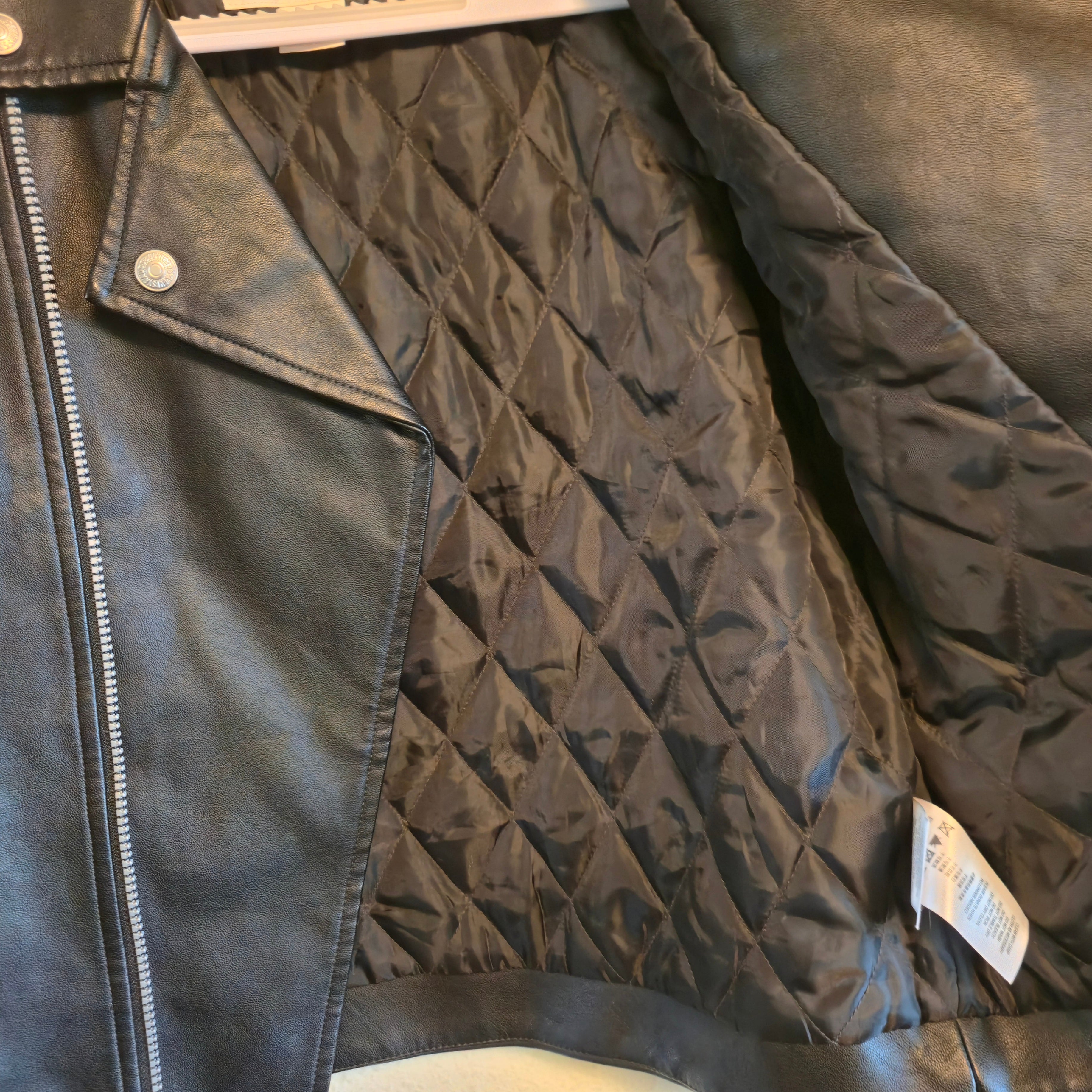 Levi’s Kids Faux Leather Moto Jacket Large 12-13 Black Biker Logo Back